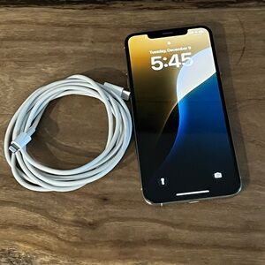 EUC iPhone XS Max 64gb - Unlocked, Ready for Use